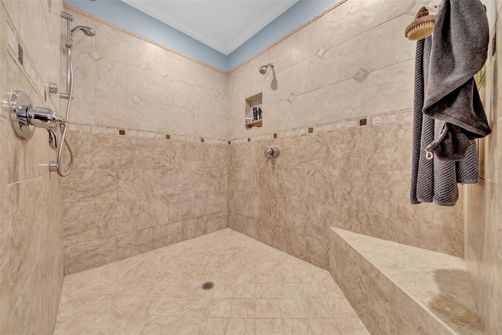 244 VALENCIA CIR