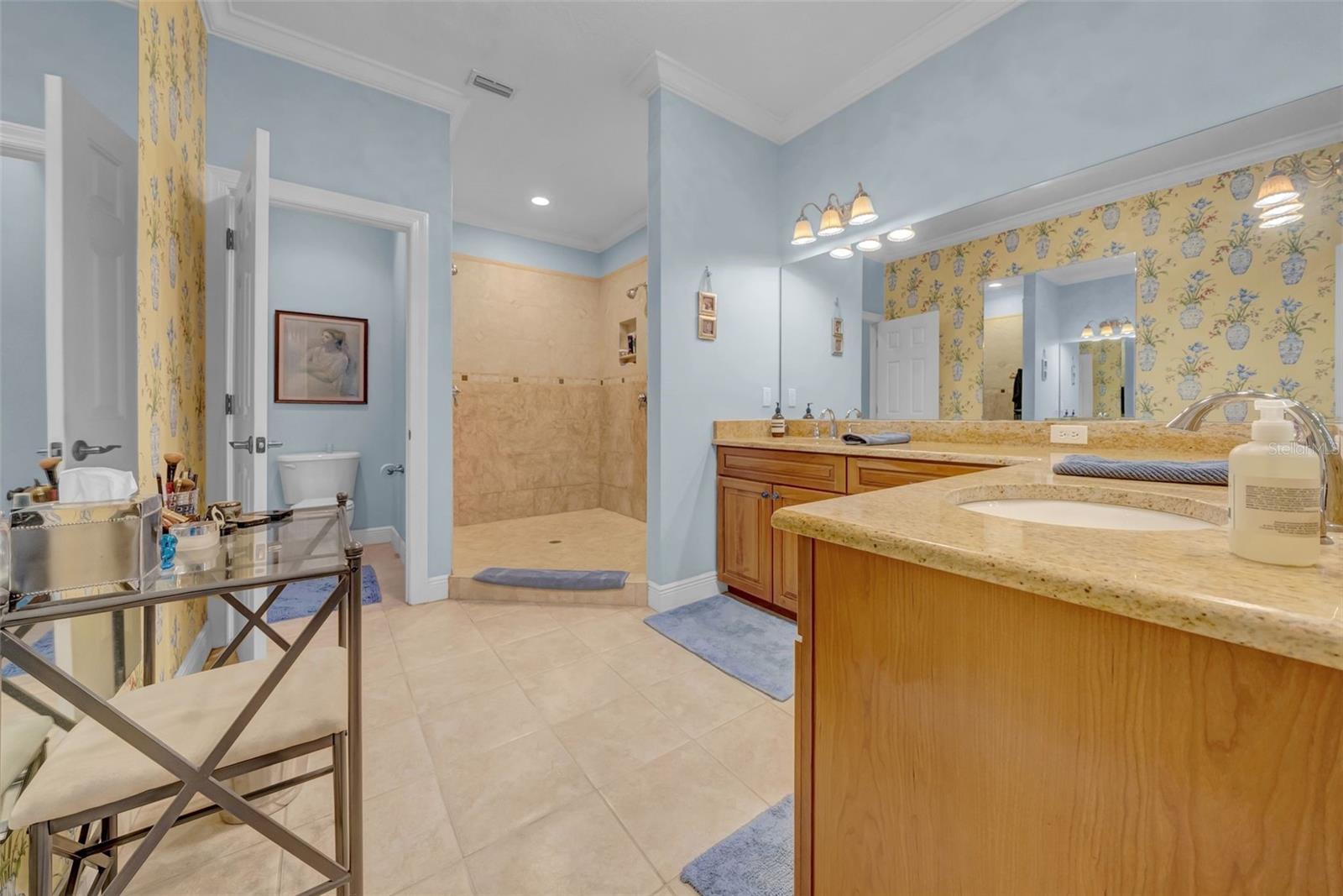 244 VALENCIA CIR