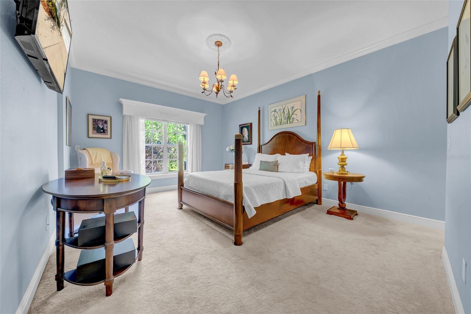 244 VALENCIA CIR