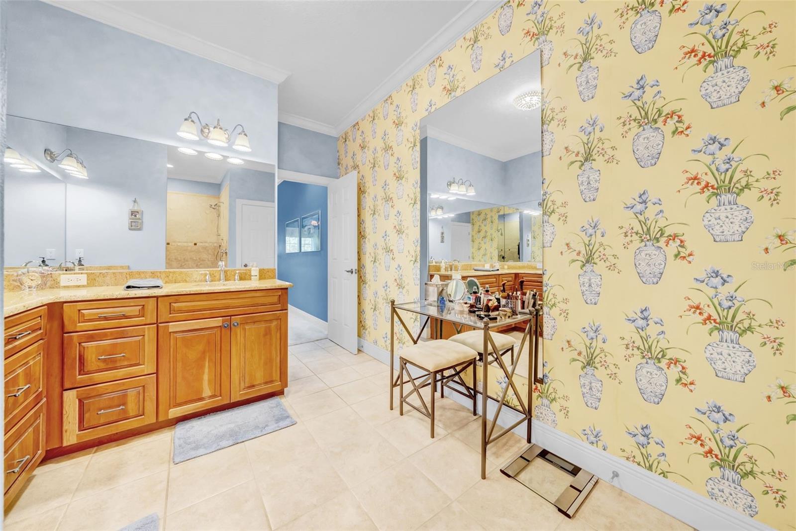 244 VALENCIA CIR