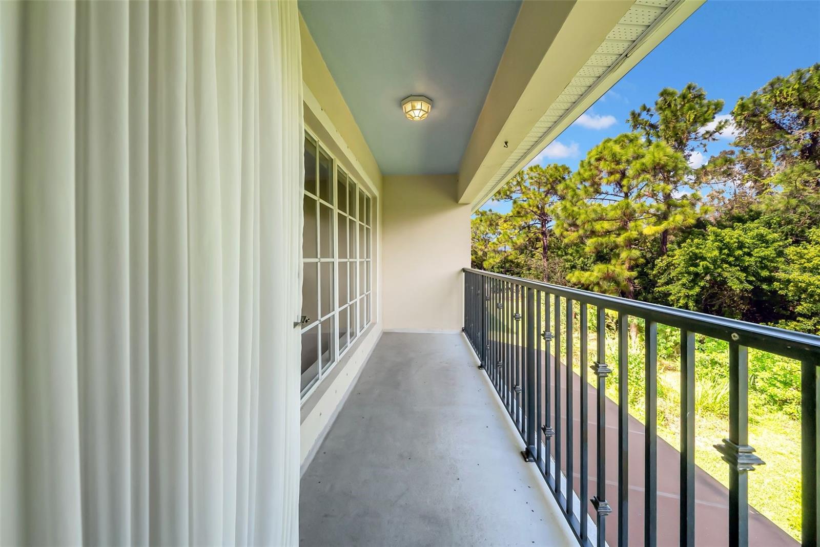 244 VALENCIA CIR