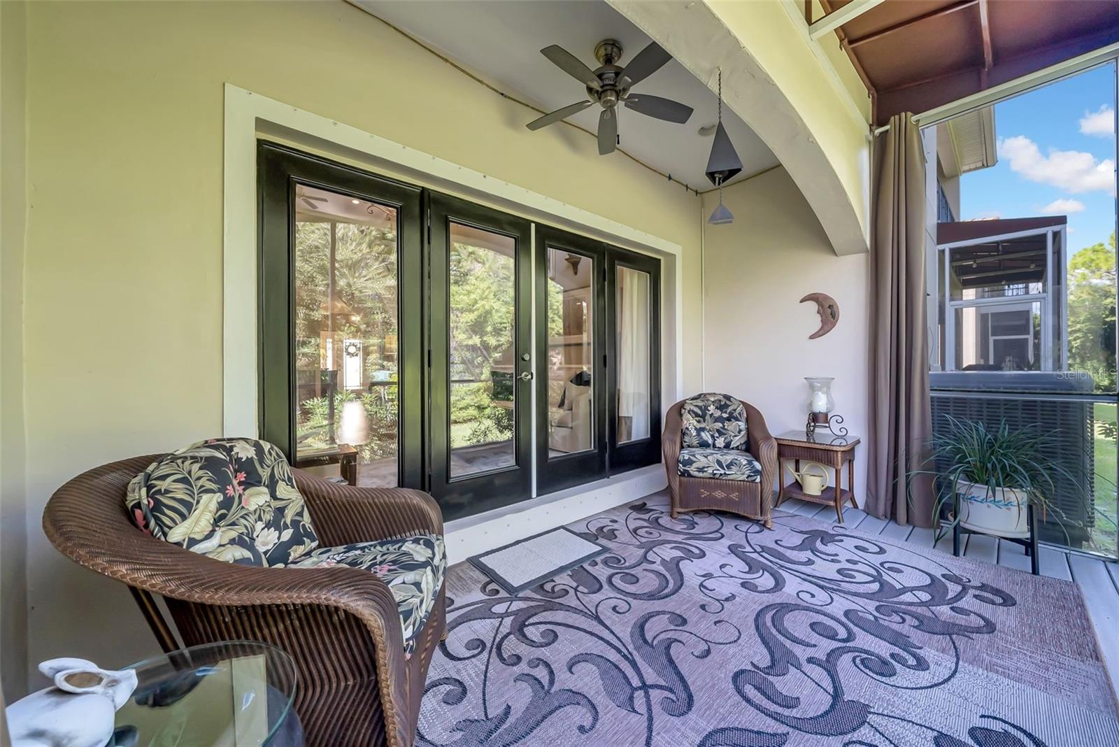 244 VALENCIA CIR