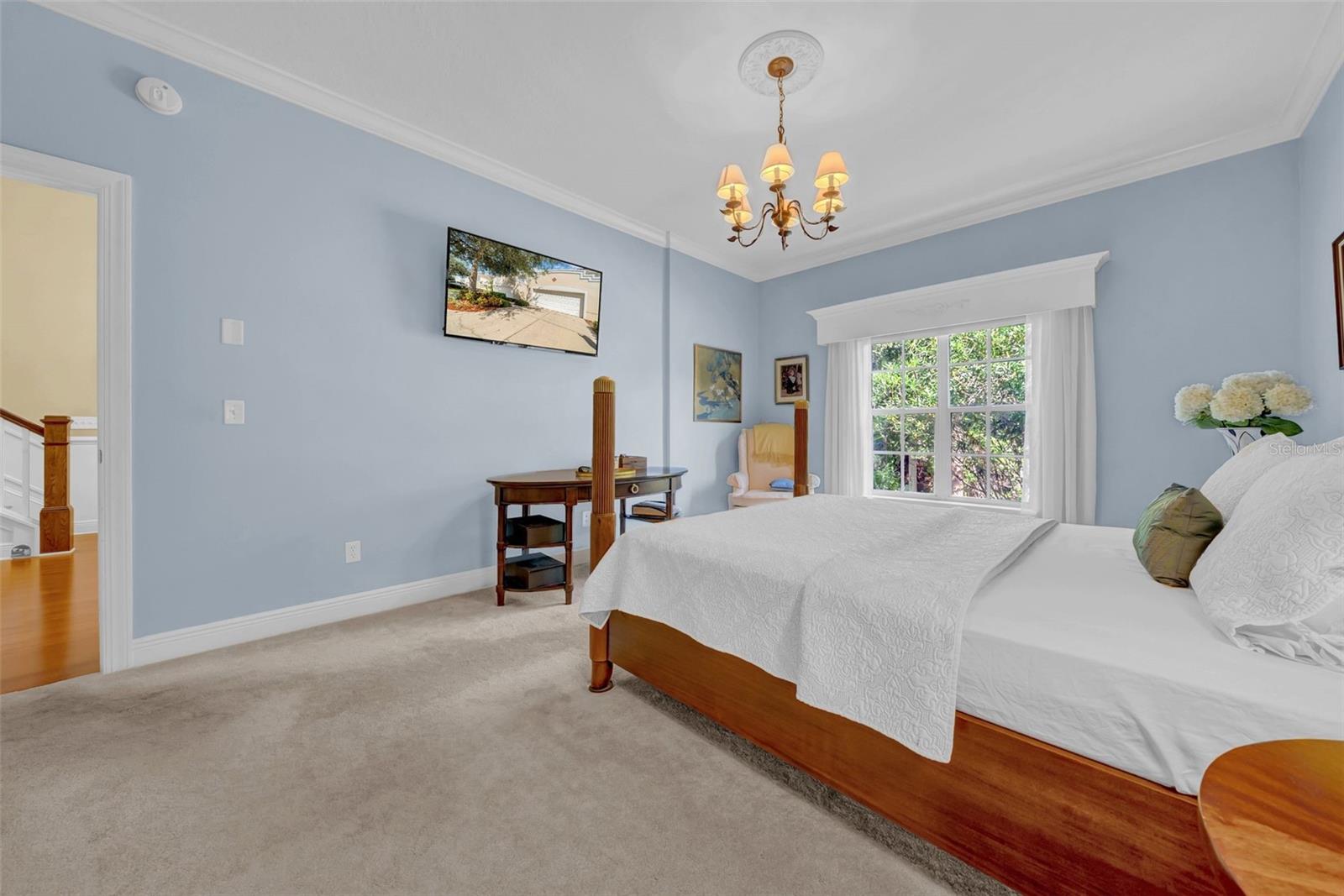 244 VALENCIA CIR