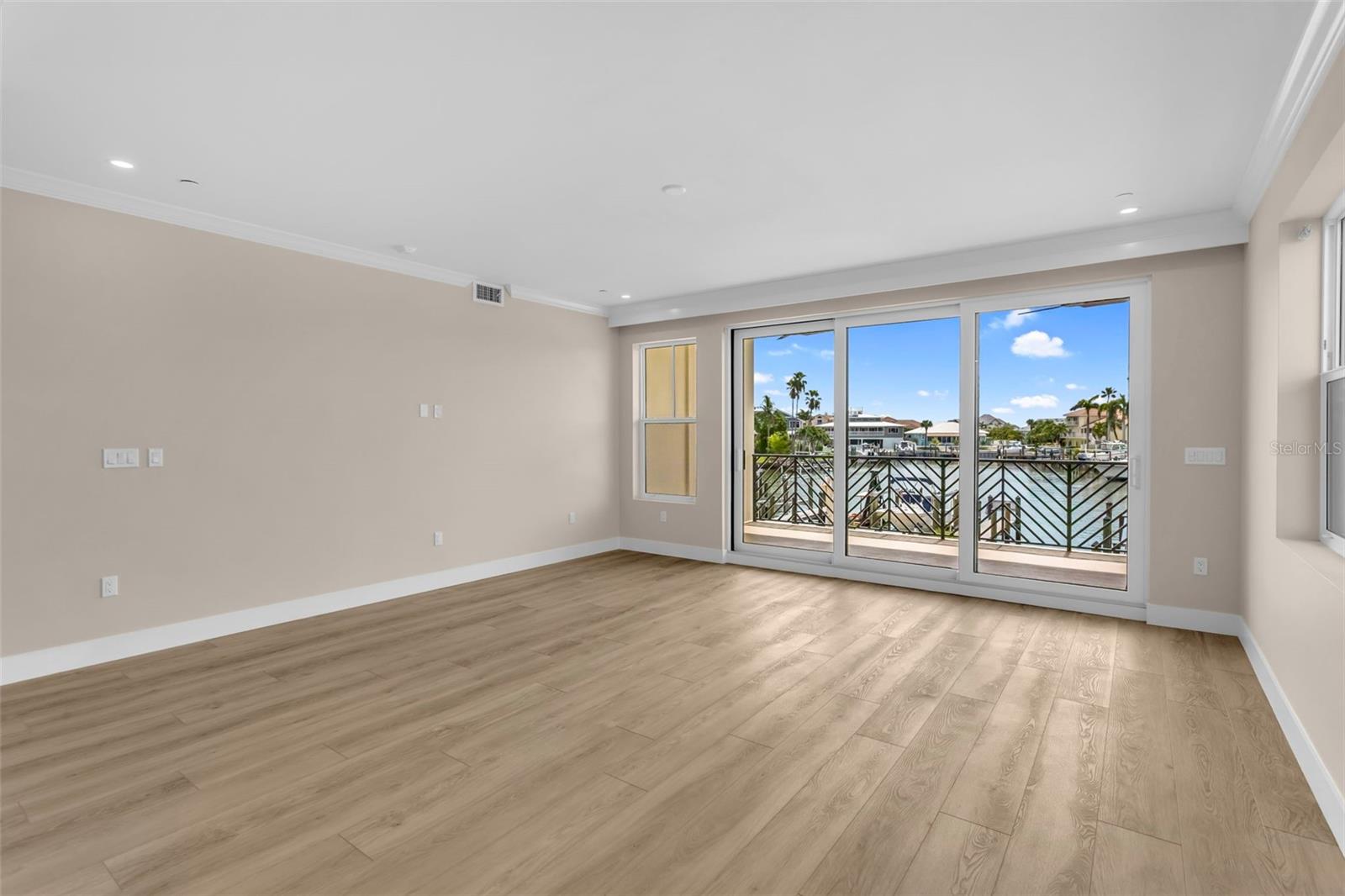 455 PINELLAS BAYWAY S #2B