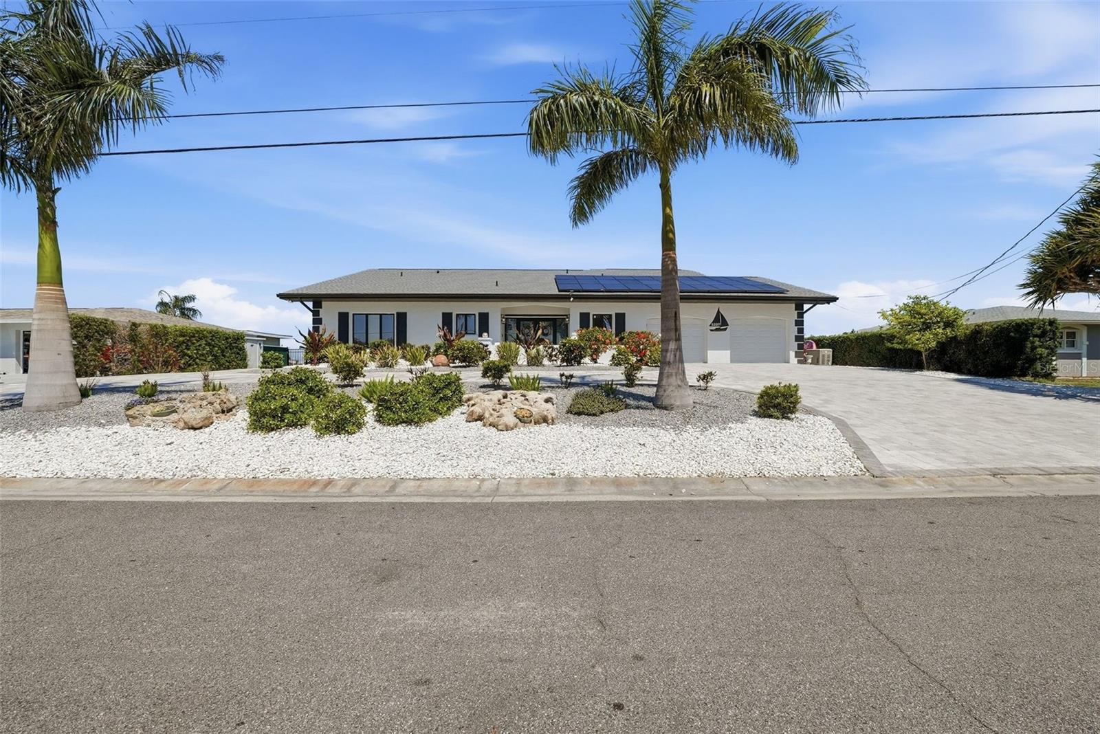 5207 BAY STATE RD