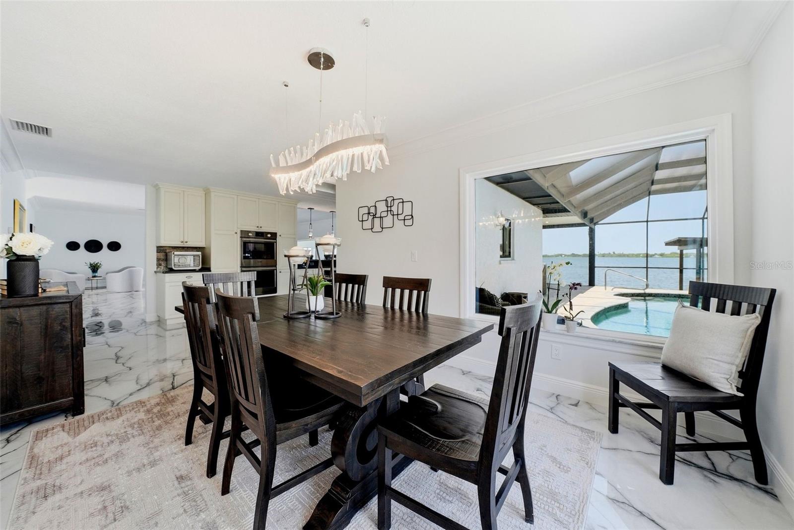 5207 BAY STATE RD