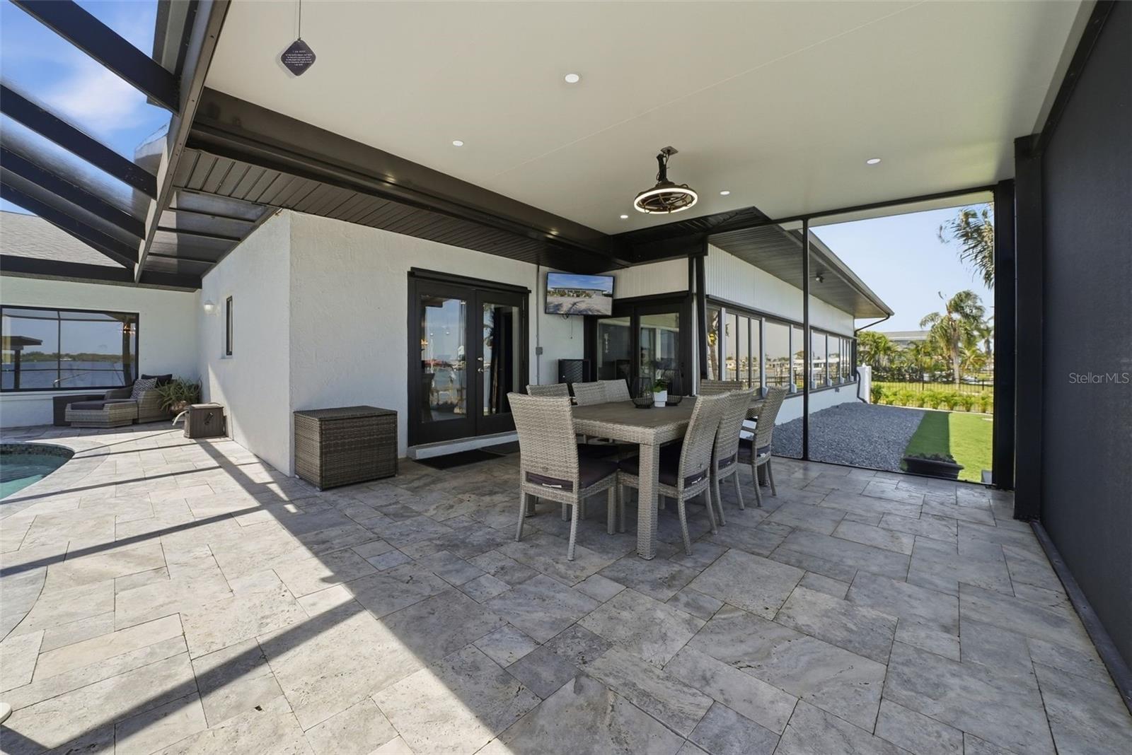 5207 BAY STATE RD