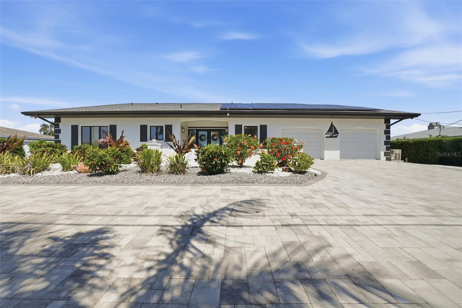 5207 BAY STATE RD