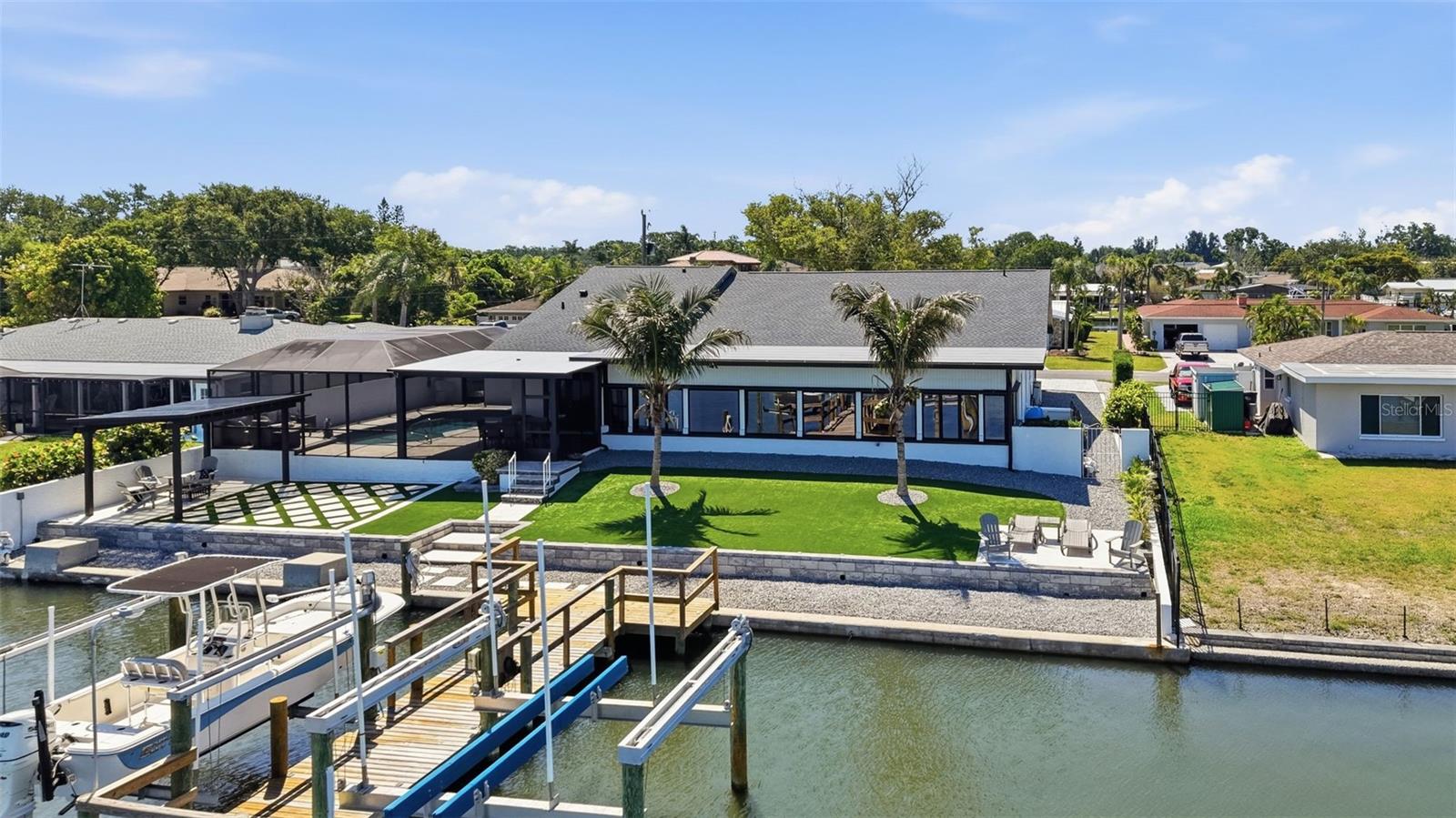5207 BAY STATE RD