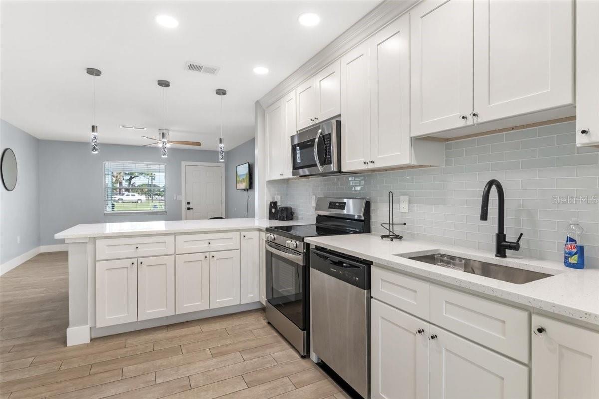 300 & 302 BRIARWOOD RD