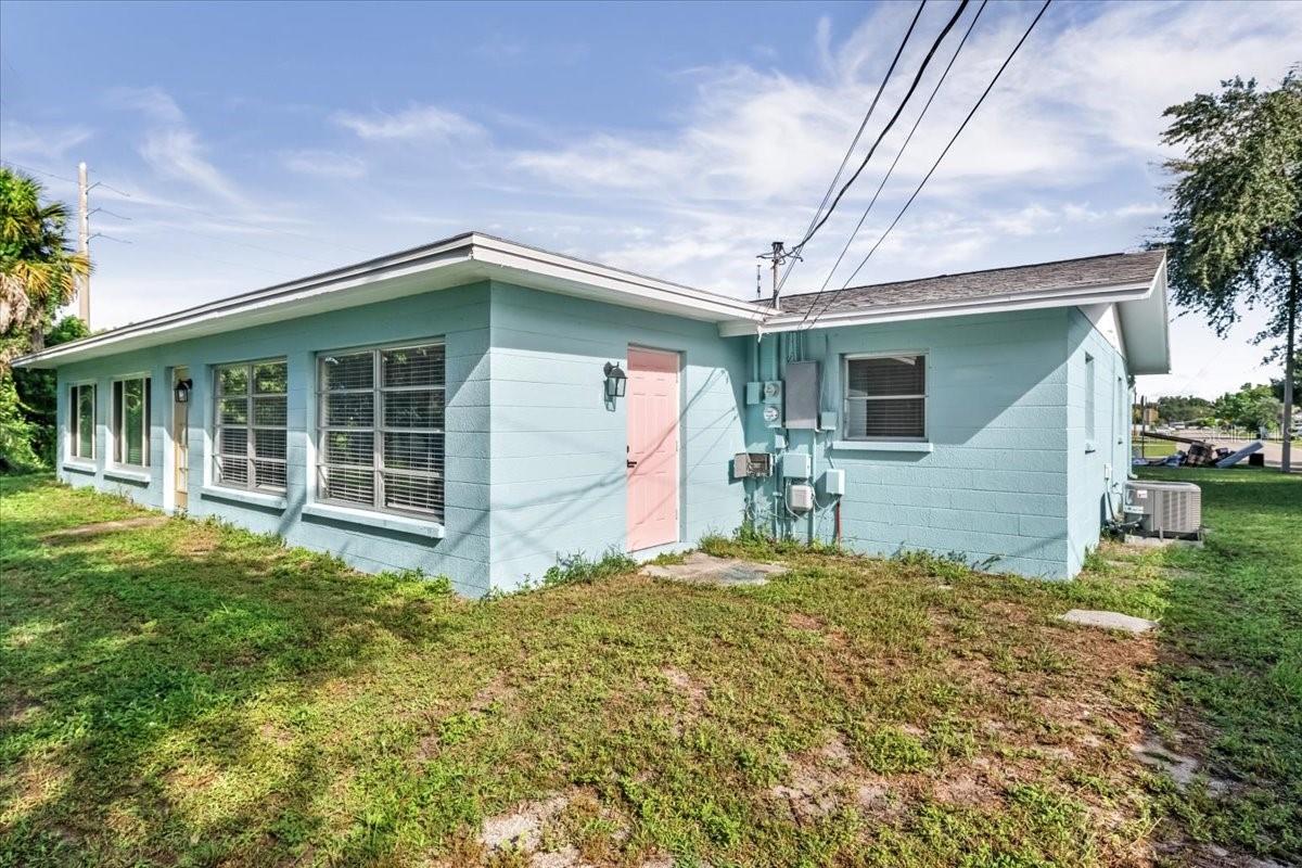 300 & 302 BRIARWOOD RD