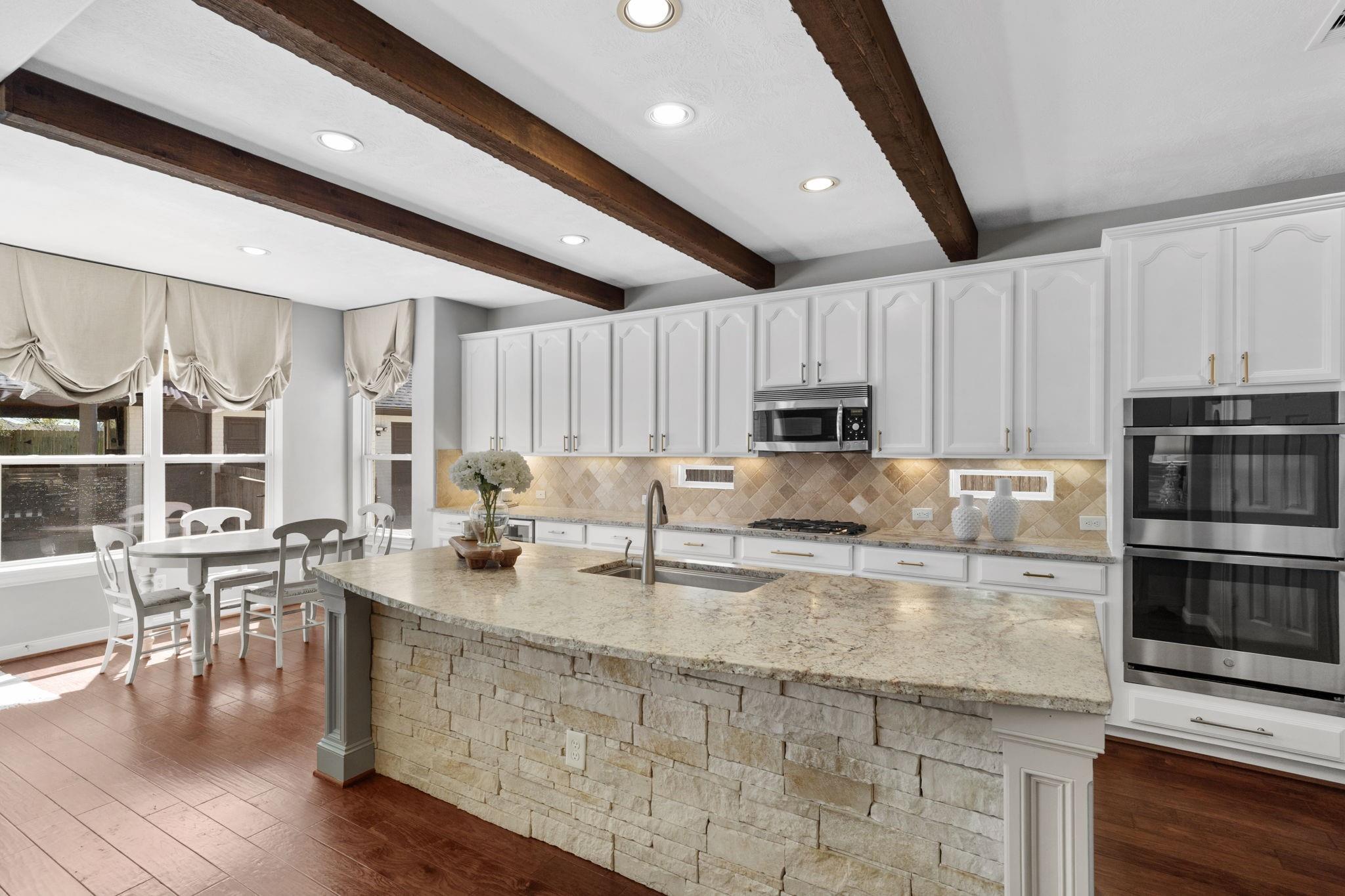 9227 Turtle Pond Lane