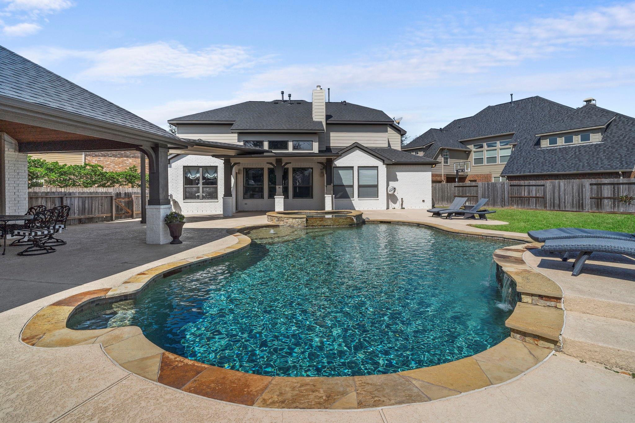 9227 Turtle Pond Lane