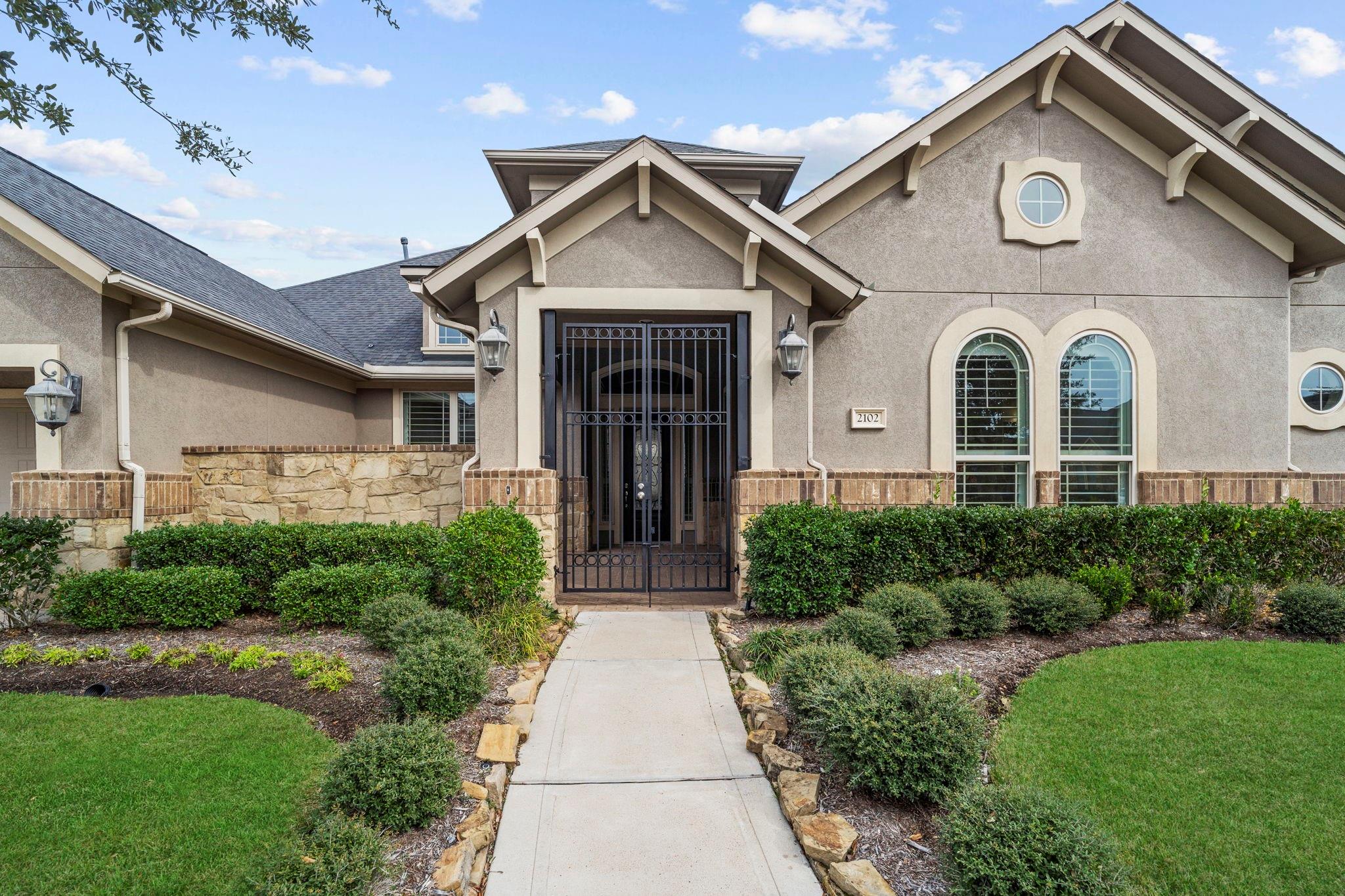 2102 Old Town Drive