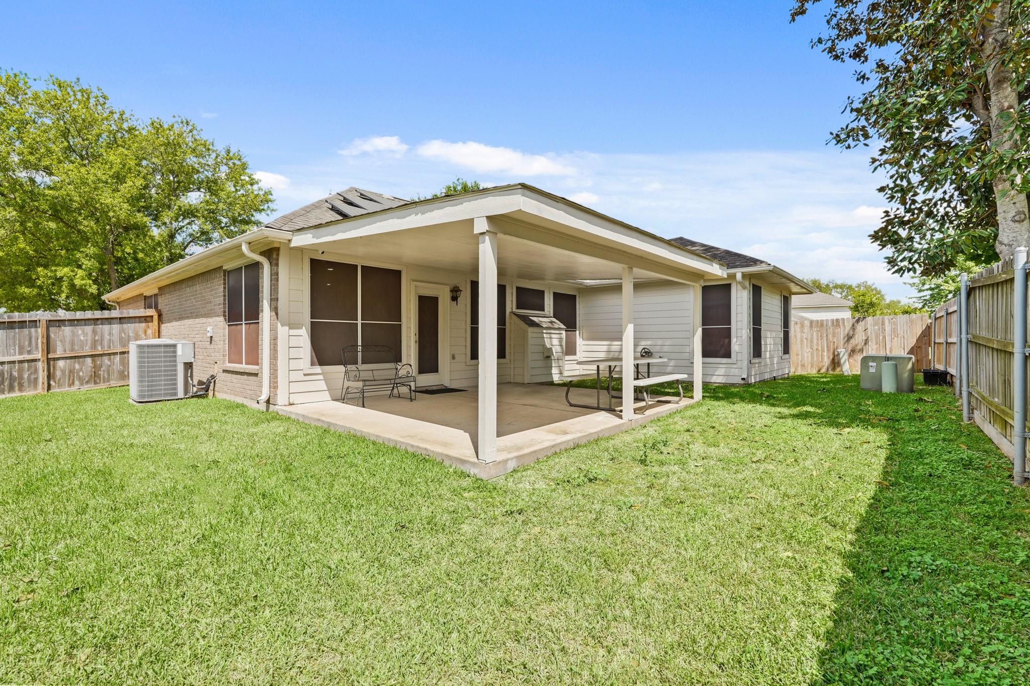 3519 Stratford Plaza Lane