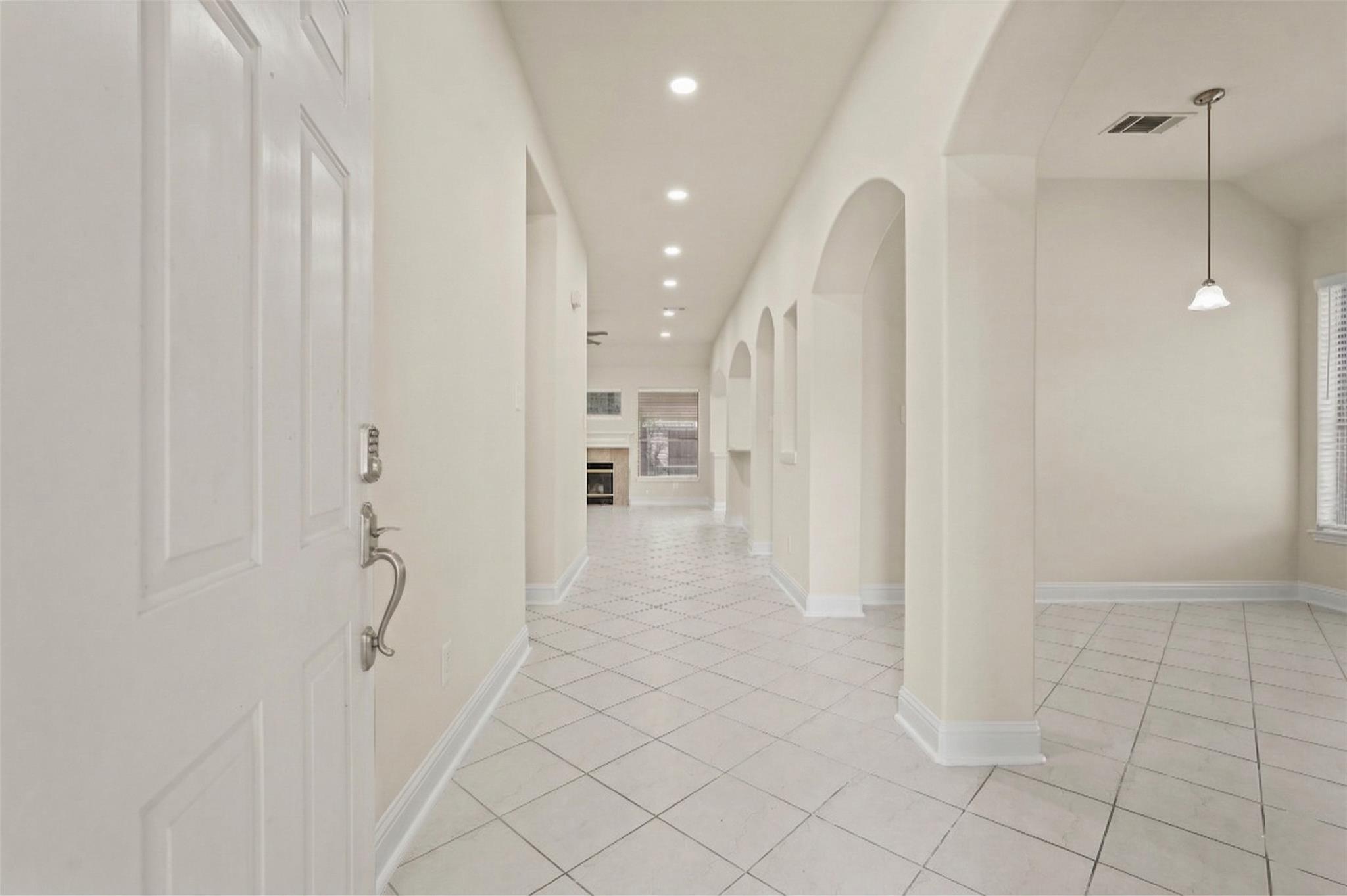 3519 Stratford Plaza Lane