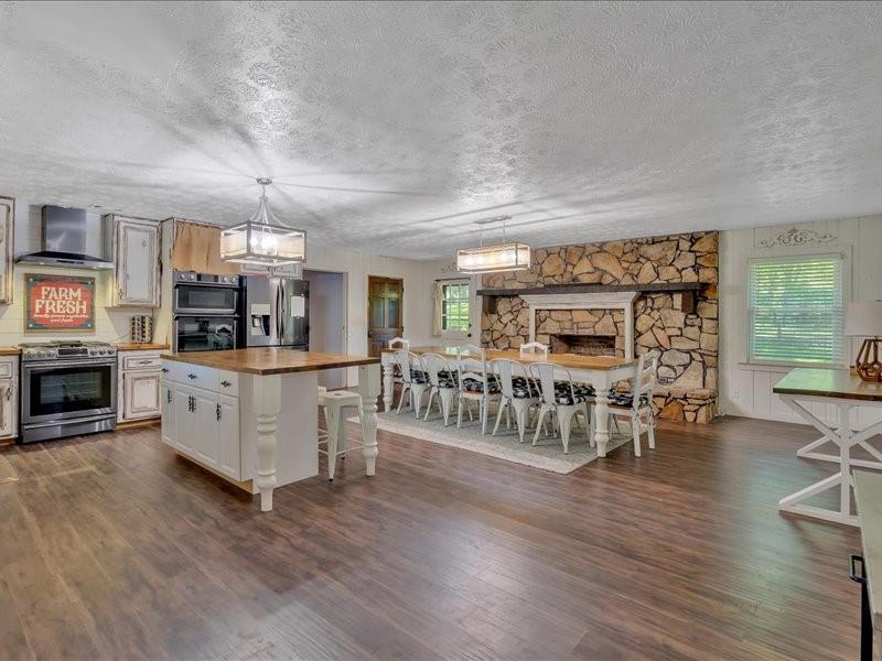 1141 Buchanan Highway