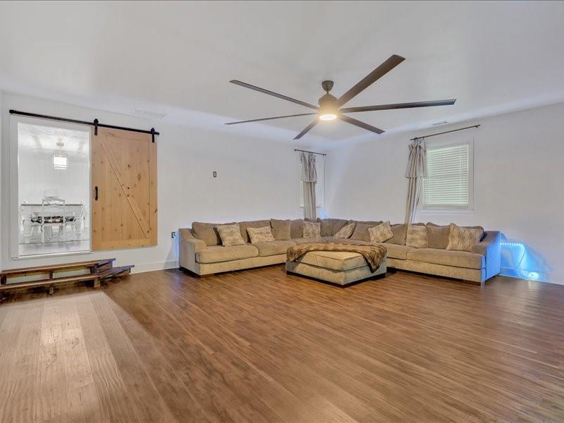 1141 Buchanan Highway