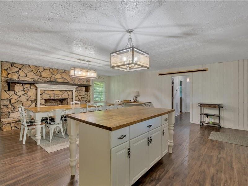 1141 Buchanan Highway