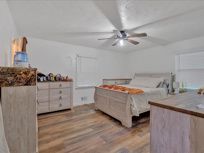 1141 Buchanan Highway