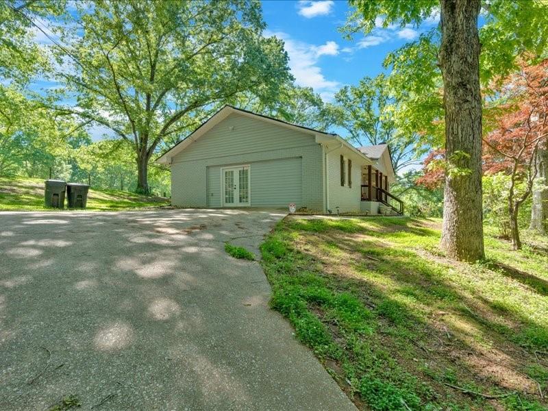 1141 Buchanan Highway