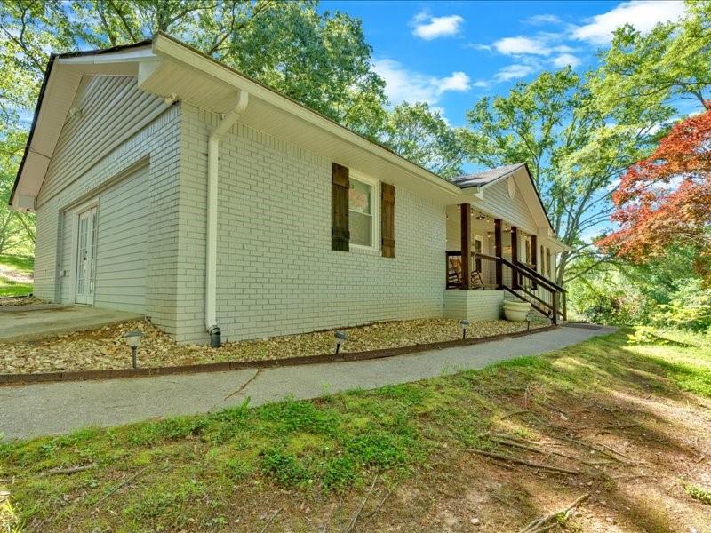 1141 Buchanan Highway