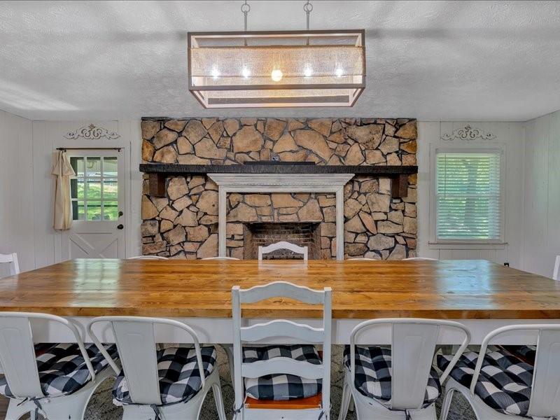 1141 Buchanan Highway