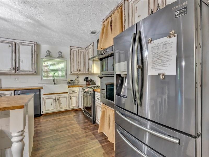 1141 Buchanan Highway