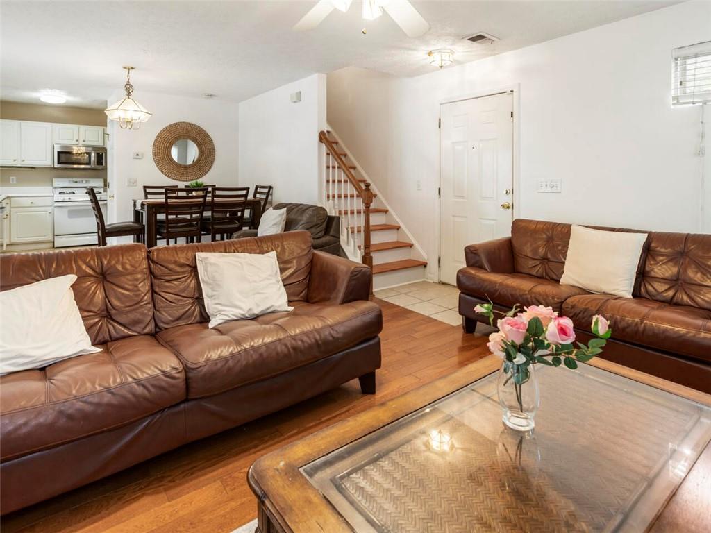 364 Windcroft Circle NW