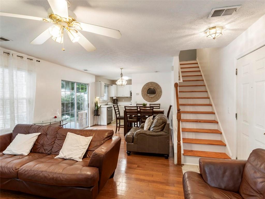 364 Windcroft Circle NW