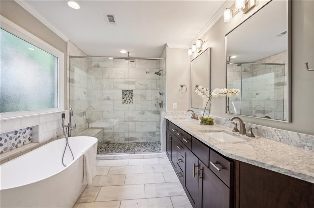 1790 N Rock Springs Road NE