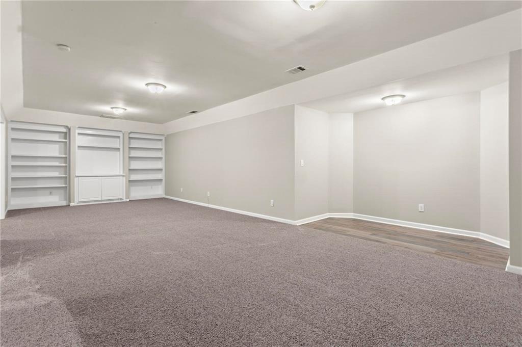 730 Vinings Estates Drive SE