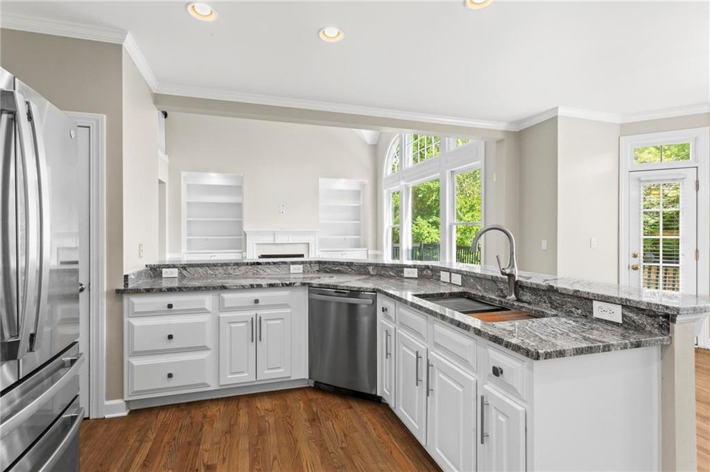 730 Vinings Estates Drive SE