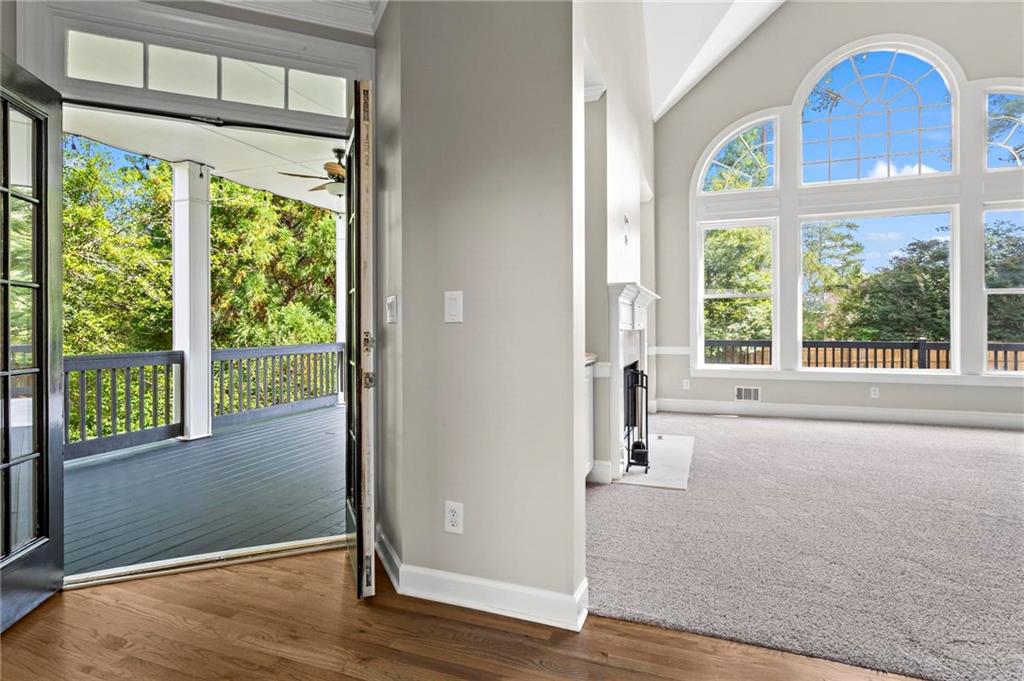 730 Vinings Estates Drive SE