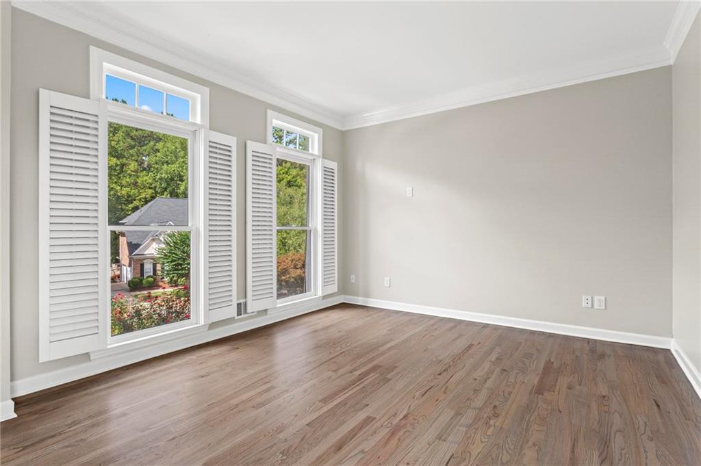 730 Vinings Estates Drive SE