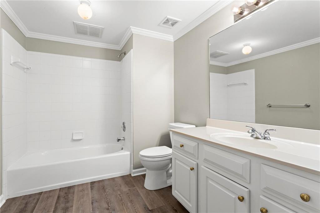 730 Vinings Estates Drive SE