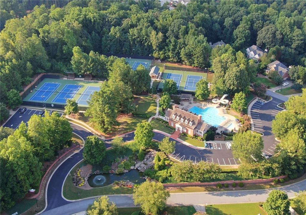 730 Vinings Estates Drive SE