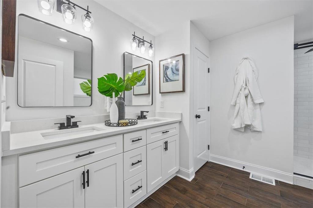 1546 Walker Street SE