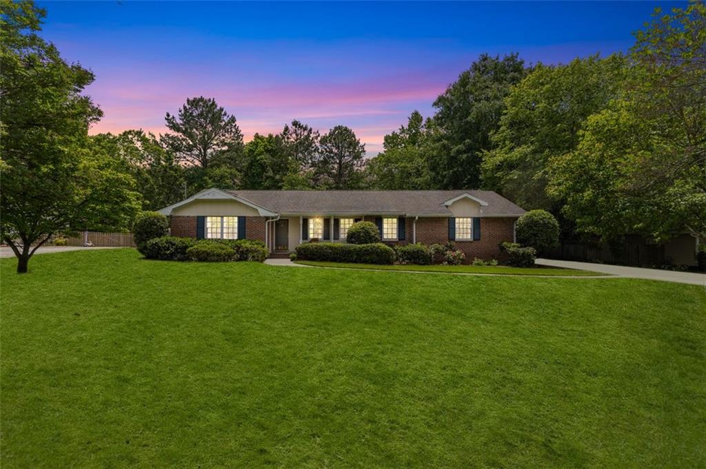 2785 FONTAINEBLEAU Drive