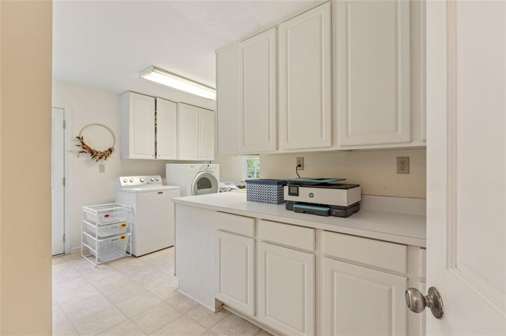 2785 FONTAINEBLEAU Drive