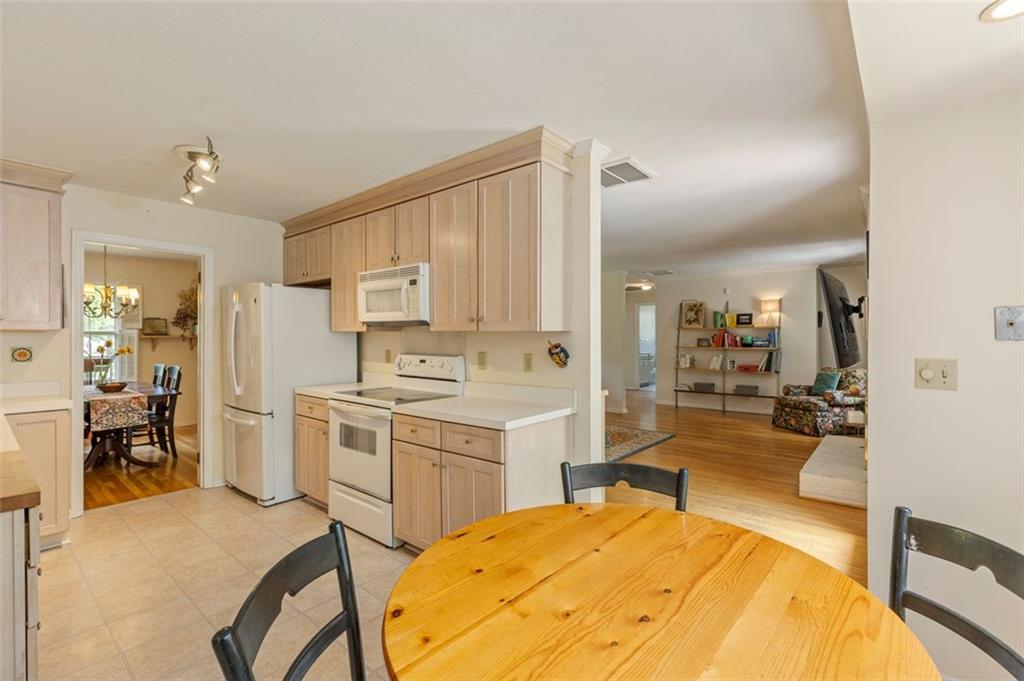 2785 FONTAINEBLEAU Drive