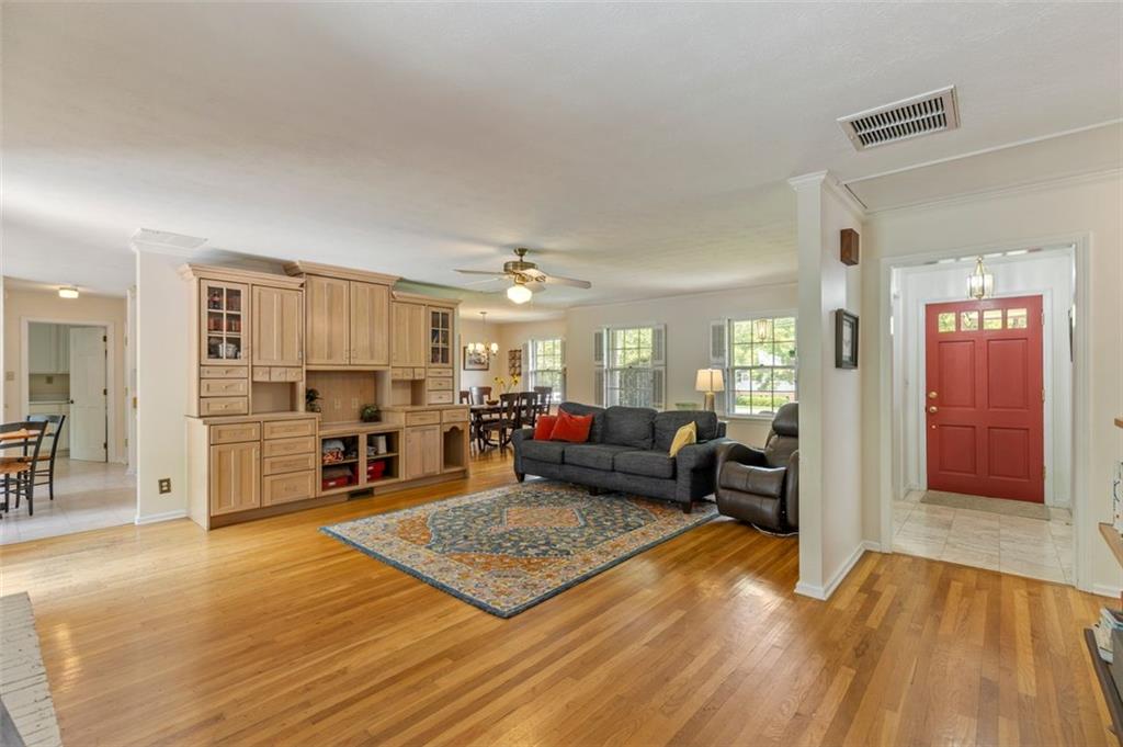 2785 FONTAINEBLEAU Drive