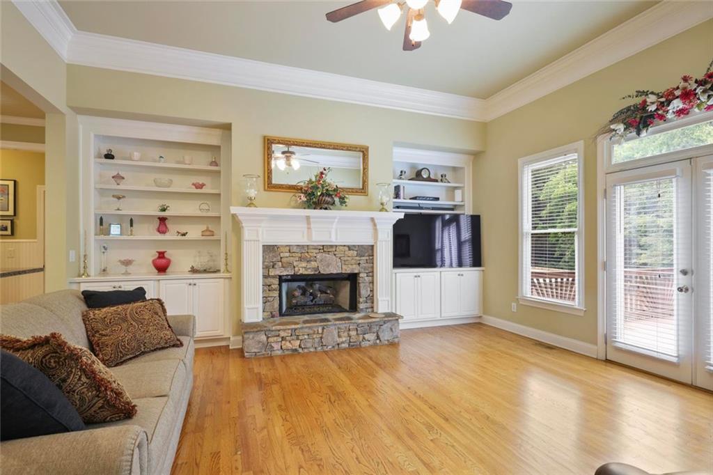 414 Wallis Farm Way