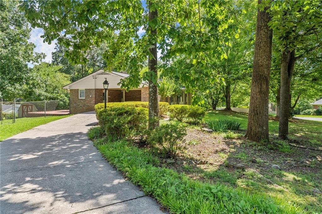 2826 Summit Ridge Drive