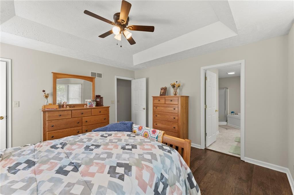 3932 Marguerite Drive NW