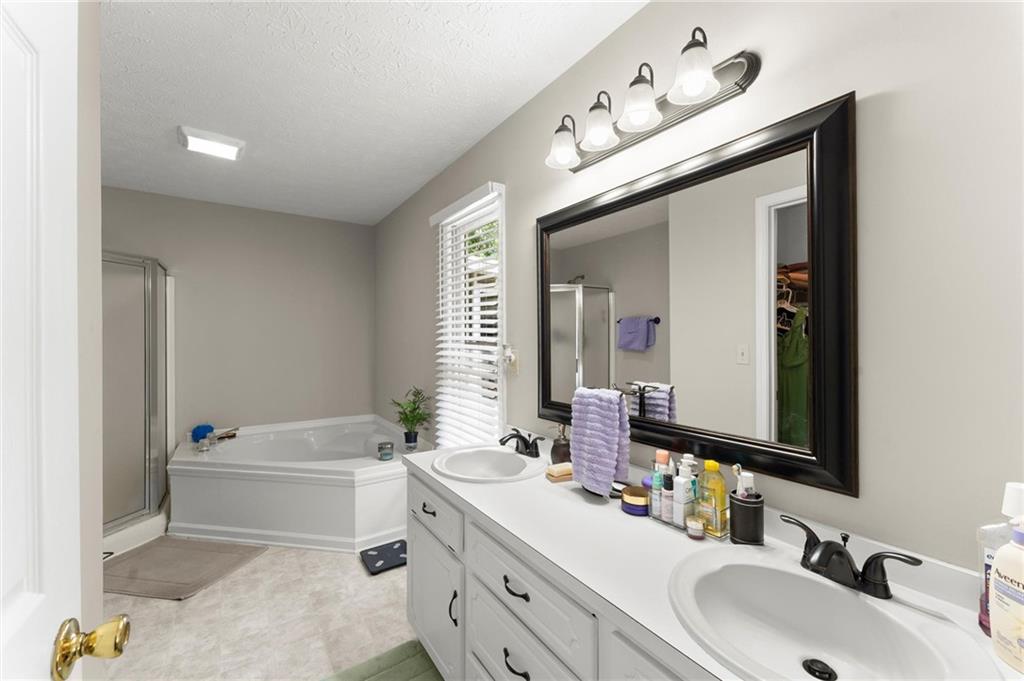 3932 Marguerite Drive NW