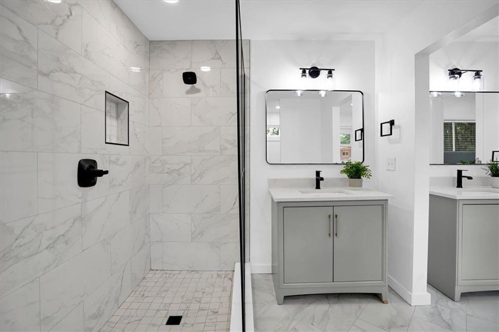 2138 Drew Valley Rd NE