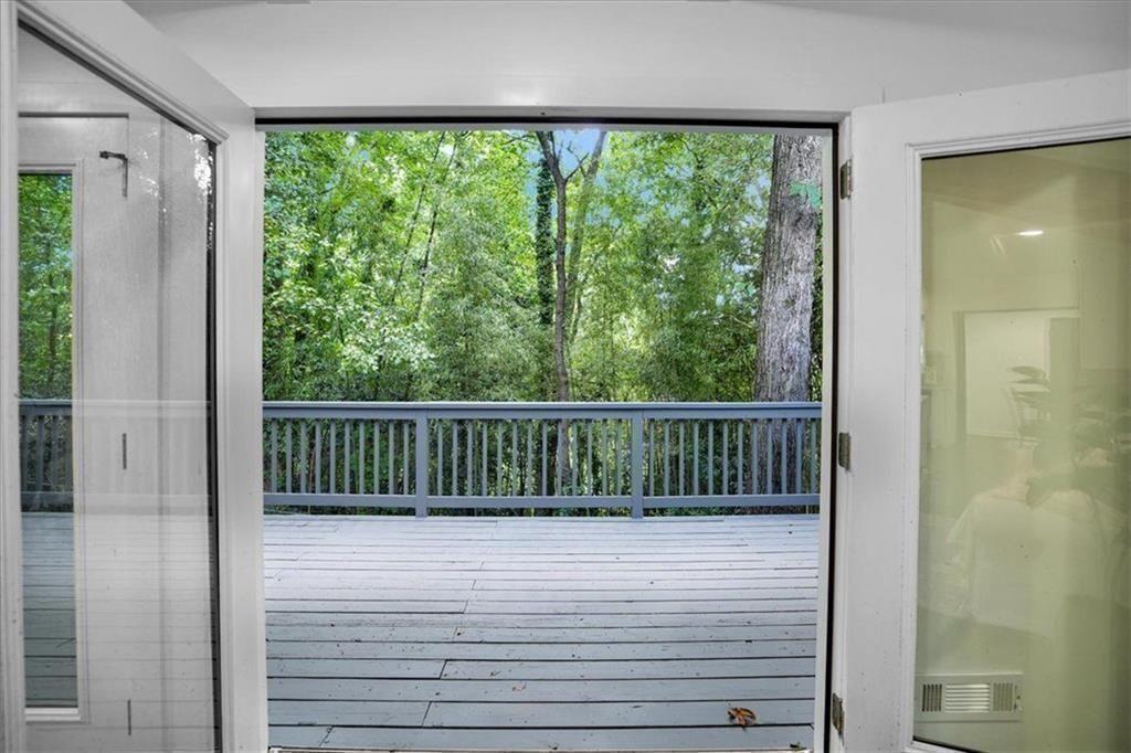 2138 Drew Valley Rd NE