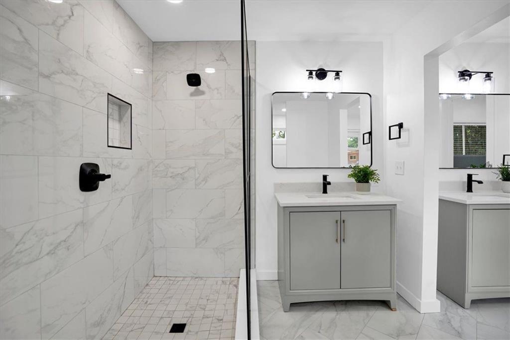 2138 Drew Valley Rd NE