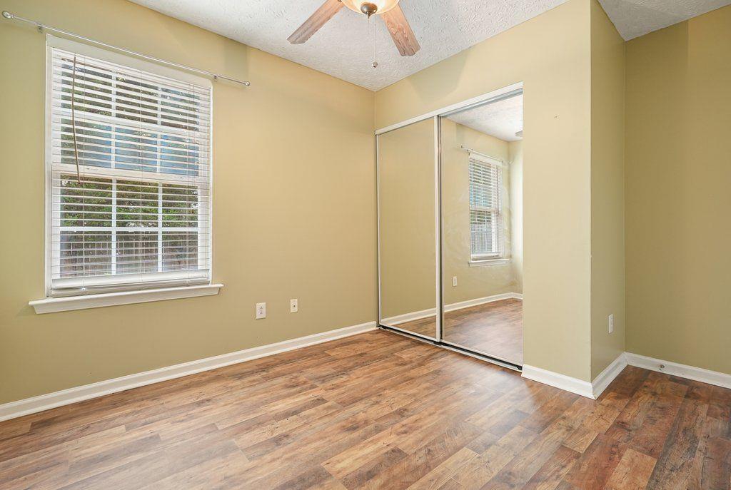 517 Oakleaf Court